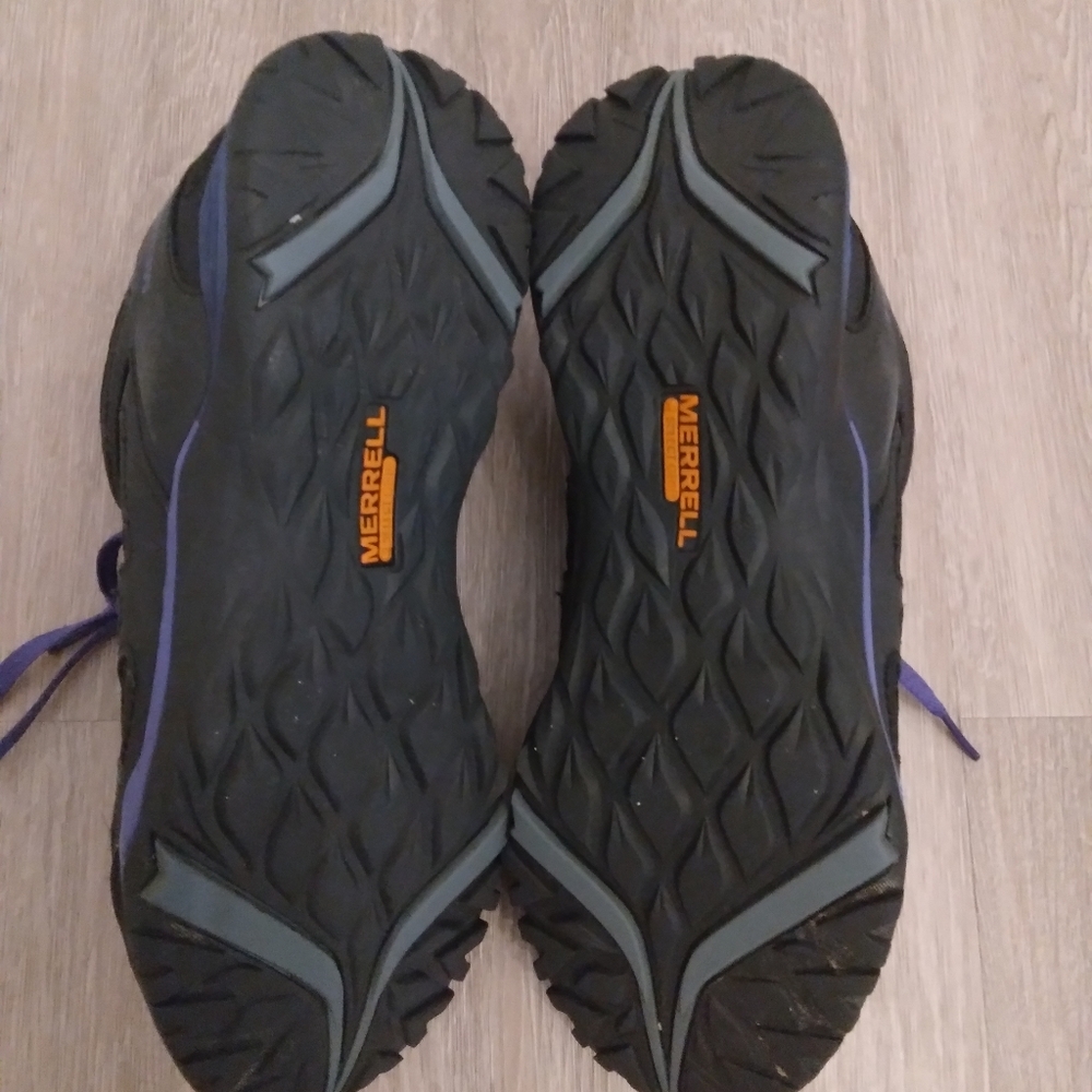 Merrell trail runners - Picture 11 of 11